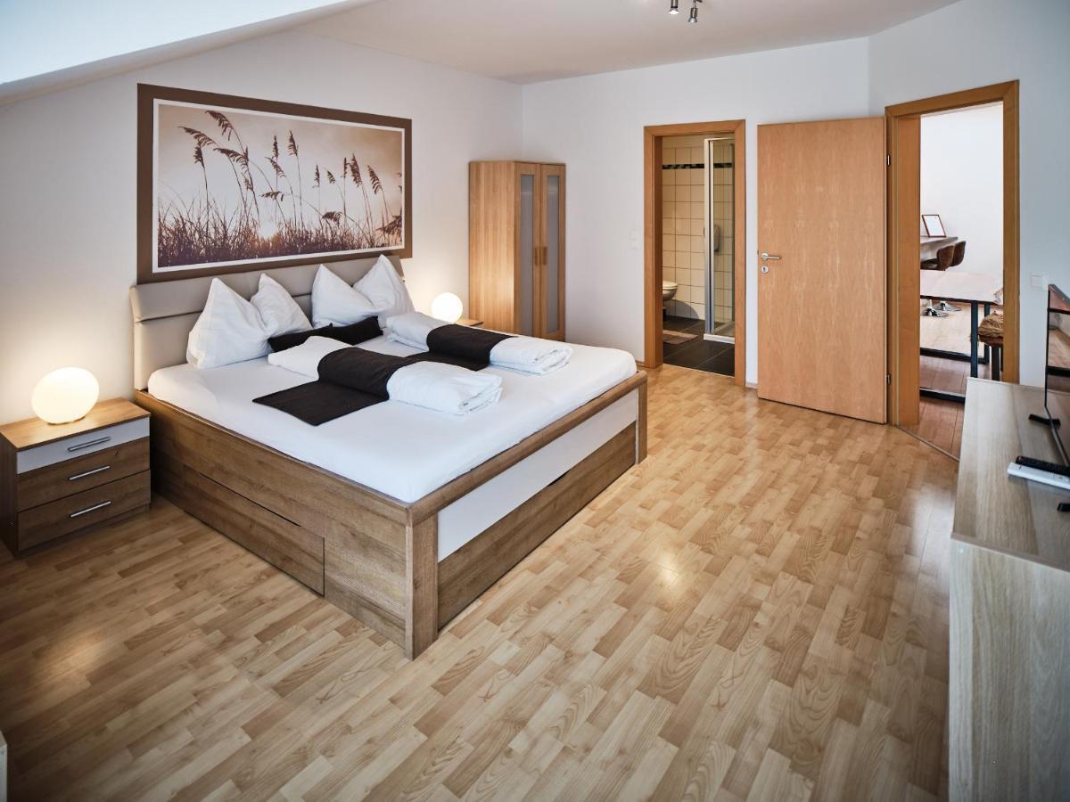 Weingut Gaestehaus D&D Haider จัวส์ ภายนอก รูปภาพ