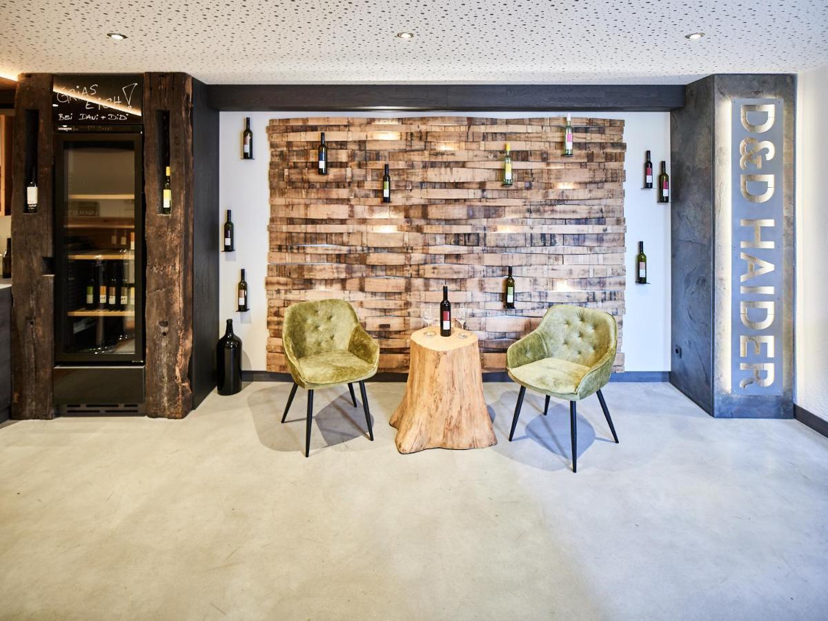 Weingut Gaestehaus D&D Haider จัวส์ ภายนอก รูปภาพ