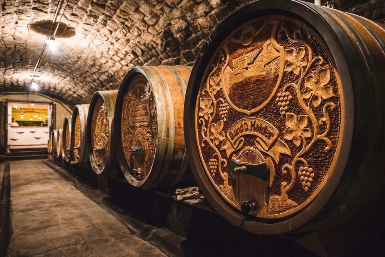 Weingut Gaestehaus D&D Haider จัวส์ ภายนอก รูปภาพ
